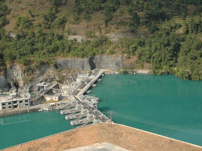 जलाशययुक्त आयोजना अगाडि नबढेकामा महालेखापरीक्षक कार्यालयको प्रश्न
